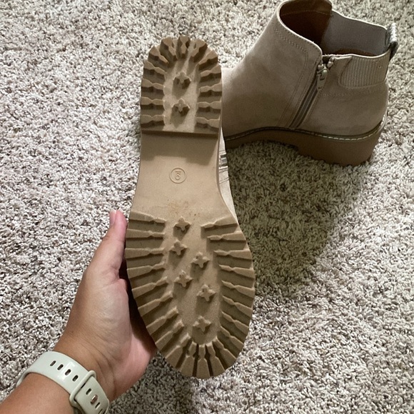 Universal Thread Womens Taupe Taci Ankle Boots size 9 - Picture 4 of 7